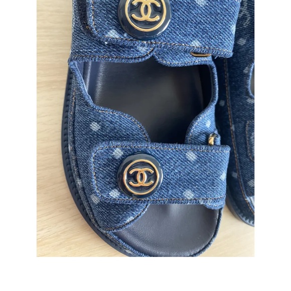 Chanel dad shoe in denim - Picture 4 of 9